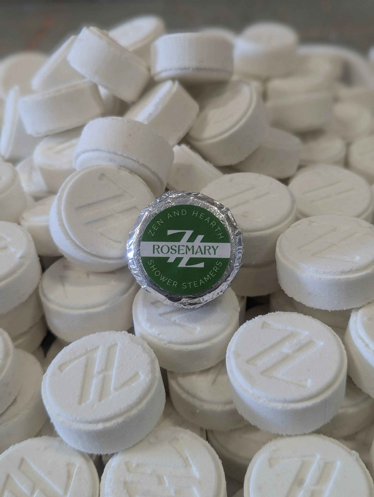 Zen & Hearth Rosemary Shower Steamers โ herbaceous focus aromatherapy single-scent pack